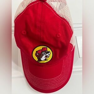 BUC-EE’s Trucker Hat Cap Snapback Red White Mesh Beaver Logo Adjustable